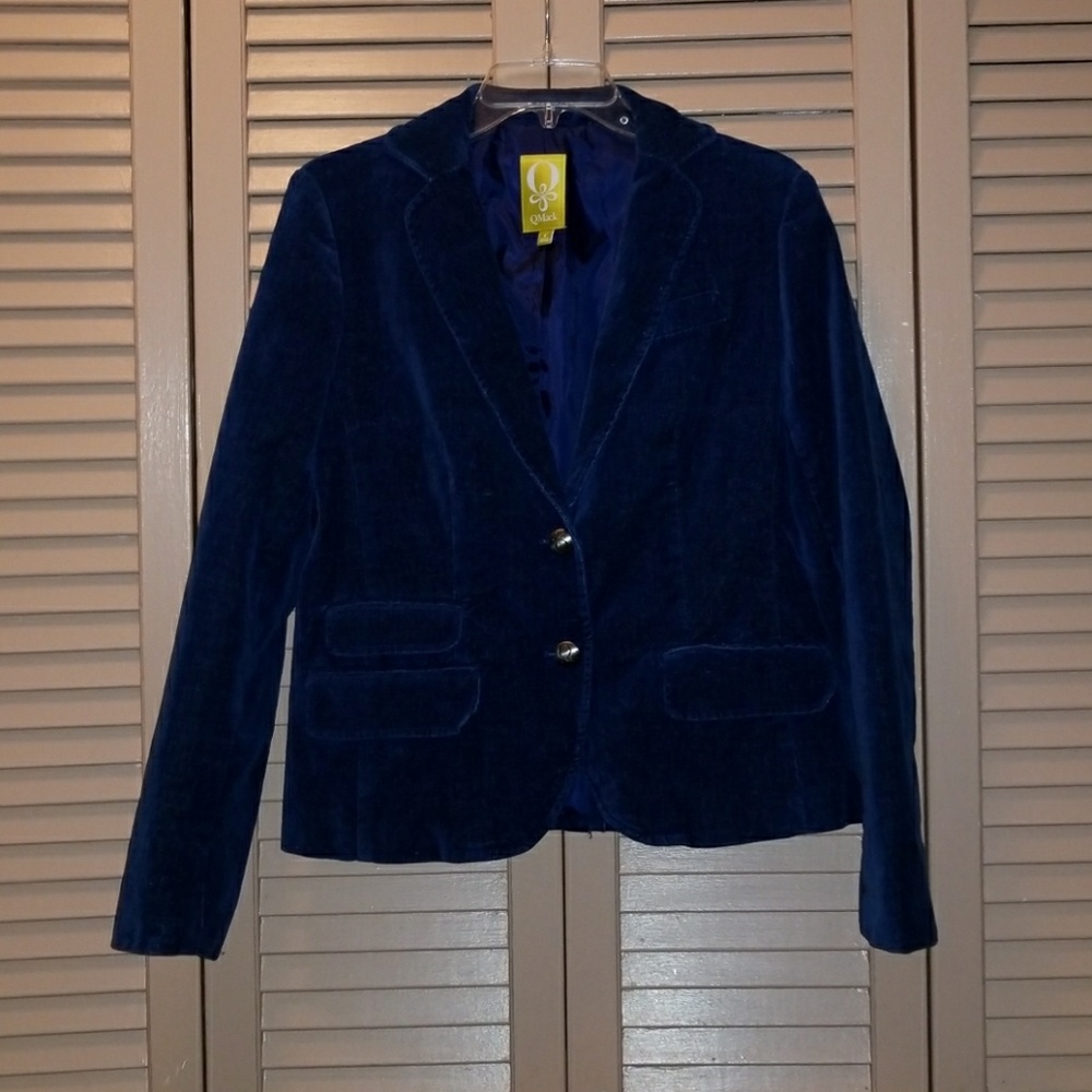 *5 items under $10 for $20* Q Mack blazer